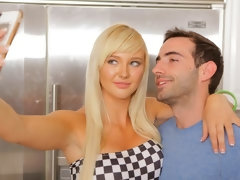 デカパイ, フェラチオ, バック, 手コキする, キッチン, なめる, 剃毛, ティーン