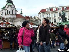 Sucer une bite, Brunette brune, Femme couguar, Mature, Mère que j'aimerais baiser, Maman, Réalité, Belle mère