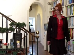 Anal, Nana, Sucer une bite, Hard, Léchez, Bureau, Rousse roux, Jarretelles