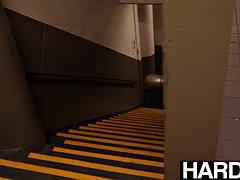 Anaal, Grote lul, Blond, Pijpbeurt, Handbeurt, Hardcore, Tieten likken