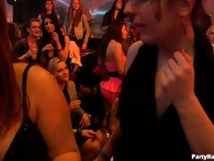 素人, デカチン, フェラチオ, 衣服着たままセックス, 眼鏡, ハードコア, フェラする, スインガー