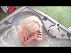 Одетые девушки голые парни, Постарше, Кончили внутрь, Собачьи, Зрелые, Обнаженные, Наездница, Сыновья