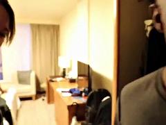 Enthousiasteling, Aziatisch, Grote lul, Blond, Pijpbeurt, Sperma, Interraciaal, Tieten likken