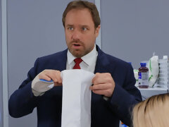 Queue, Européenne, Orgasme, Cheveux courts, Jupe, Chaussettes, Tatouage, Serré