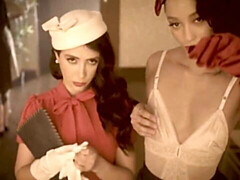 Verga grande, Mamada, Morena, Estilo perrito, Ffm, Tetas naturales, Adolescente, Tetas