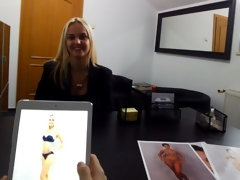 お尻, ブロンド, フェラチオ, バック, 手コキする, キス, ハメ撮り, ティーン