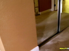 Блондинки, Минет, Семяизвержение, Сперма на лице, Лизание, Мамочка, Киски, Тощие