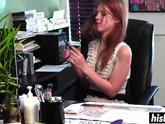 Tetona, Besar, Lesbiana, Masturbación, Maduro, Oficina, Orgasmo, Tatuaje