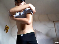 18 летние, В одежде, Семяизвержение, Член, Геи, Соло, Стриптиз, Дразнящие