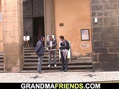 Большие сиськи, Брюнетки, Зрелые, Милф, Мамочка, Реалити, Мачеха, Втроем