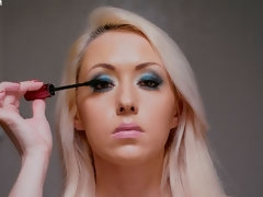 Grote kont, Grote mammen, Blond, Gapende, Handbeurt, Moeder die ik wil neuken, Gezichtspunt, Strippen