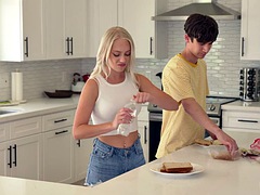 Angry Stepsister - S19:E6