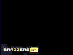 Brazzers - greased up Natalia Starr rather screw than do yoga