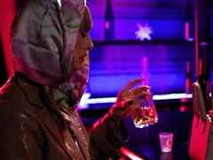 Grosse titten, Blondine, Fesselspiele, Füsse, Lecken, Piercing, Muschi, Hintern versohlen