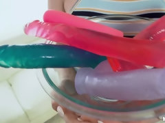 Cunnilingus, Penetracion con dedos, Lamidas, Tetas naturales, Pov, Coño, Cabello corto, Tatuaje