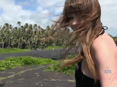 Amateur, Brunette brune, Doigter, Exhib, Pov, Public, Maigrichonne, Fumer