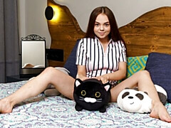 18, 素人, 茶髪の, 指いじり, オナニー, ガリガリ, 一人, ストリッピング