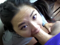 Leie, Blasen, Braunhaarige, Kehlenfick, Schwanz, Freundin, Jungendliche (18+), Titten