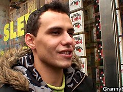 Бабушки, Огромные размеры, Зрелые, Натуральные сиськи, Реалити, Сиськи