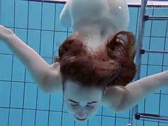 Badpak, Tiener, Tieten likken