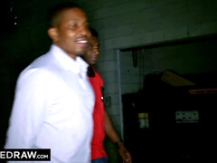 In den arsch, Grosser schwanz, Besamung, Kehlenfick, Schwanz, Aufs gesicht abspritzen, Gruppensex, Reiten