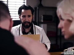 Tetas grandes, Rubia, Clásico, Cornudo, Garganta profunda, Doble penetracion, Peludo, Hd