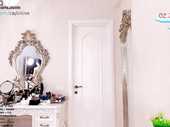 Grosser arsch, Grosse titten, Schlampe, Braunhaarige, Vollbusig, Masturbation, Strümpfe, Netzkamera