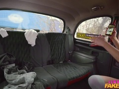 Zwart, Laarzen, Auto, Tsjechisch, Vrouw, Likken, Natuurlijke tieten, Rok
