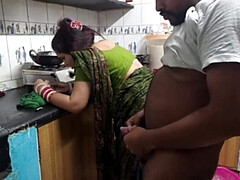 Gros cul, Conversation vulgaire, Hard, Femme au foyer, Indienne, Cuisine, Léchez, Seins naturels