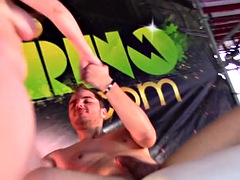 Grote lul, Pijpbeurt, Sperma shot, Hardcore, Openbaar
