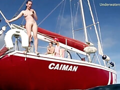 18 ans, Nana, Gros seins, Lesbienne, Petite femme, Chatte, Nénés, Sous marin