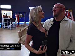 Verga grande, Tetas grandes, Negro, Rubia, Mamada, Ébano, Ama de casa, Interracial