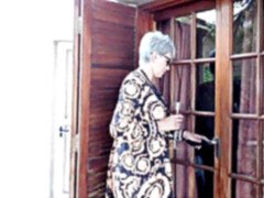 In den arsch, Blasen, Spermaladung, Handjob, Milf, Orgie, Ablutschen