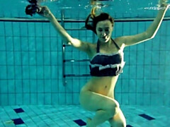 18 años, Tetas grandes, Vestido, Hd, Piscina, Público, Solo, Adolescente