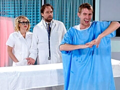 Anaal, Grote kont, Blond, Hondjeshouding, Moeder die ik wil neuken, Verpleegster, Kousen, Strippen