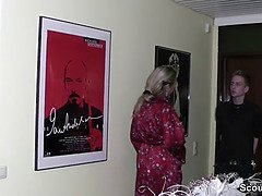 Mooi, Blond, Rondborstig, Hd, Huisgemaakt, Moeder die ik wil neuken, Stiefmoeder, Zuigen