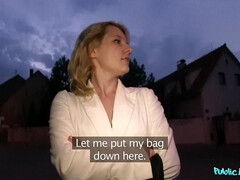 Amateur, Rubia, Mamada, Corridas faciales, Al aire libre, Pov, Público, Coño