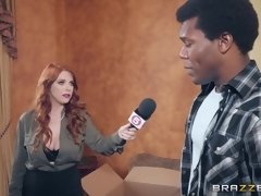 Dude gives reporter a hard fuck as reward for an interview