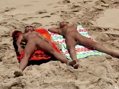 Cul, Nana, Plage, Gros seins, Dingue, Lesbienne, Nue  à poil, Adolescente