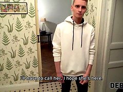 Bruinharig, Oudere vrouw, Man die toekijkt, Hd, Moeder, Zuigen, Tiener, Tieten likken