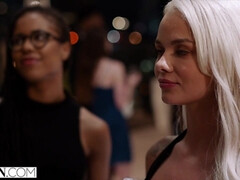 Stellung 69, Grosse titten, Blondine, Blasen, Sperma im mund, Kehlenfick, Aufs gesicht abspritzen, Muschi