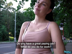 Américain, Cul, Tchèque, En levrette, Talons, Seins naturels, Jupe, Avaler