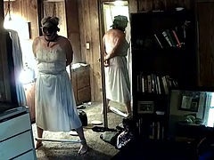 Enthousiasteling, Bondage discipline sadomasochisme, Fetisj, Logement, Masturbatie, Rijpe lesbienne, Alleen