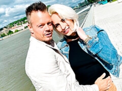 Grote kont, Grote lul, Grote mammen, Blond, Pijpbeurt, Kort haar, Kousen, Tiener