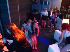 気狂い, エロティック, グループ, 手コキする, ハードコア, オージー, パーティ, 公共