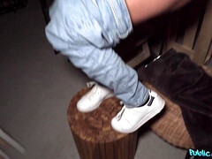 Gros cul, Blonde, Plantureuse, Fait maison, De plein air, Public, Tatouage, Nénés