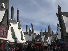 You take Jada on the studio tour!