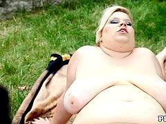 Hugetitted bbw predominates with facesitting