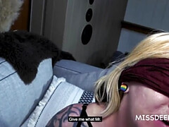 Leie, Blondine, Blasen, Pummelig, Sperma im mund, Niederländisch, Fett, Milf