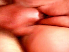 Grote lul, Biseksueel, Diep in de keel, Duits, Hd, Orgasme, Trio, Tieten likken